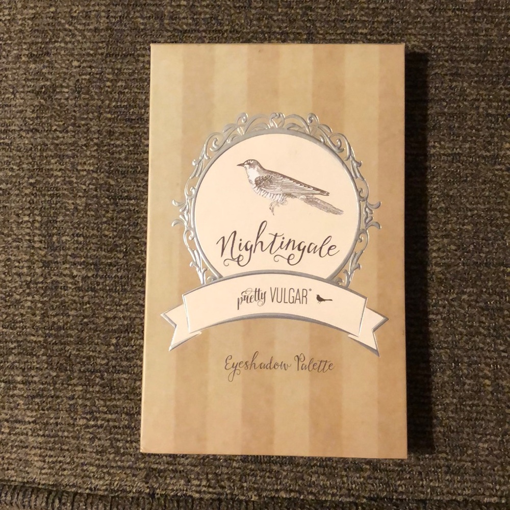 Pretty vulgar nightingale eyeshadow palette